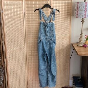 We The Free popular Light Blue Denim Overalls Size Large